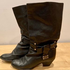 Mid-calf leather boot by Marc by Marc Jacobs with Logo bow